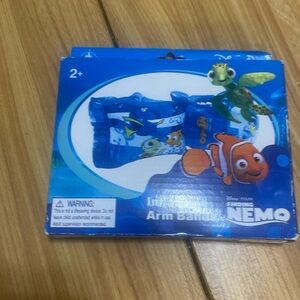 Finding Nemo toddler, inflatable arm bands for the pool